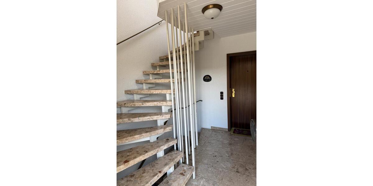 Etagenwohnung Schwalmtal - 3 Zimmer, 160 m&sup2;, 1.200&euro; | Angebot:26613520