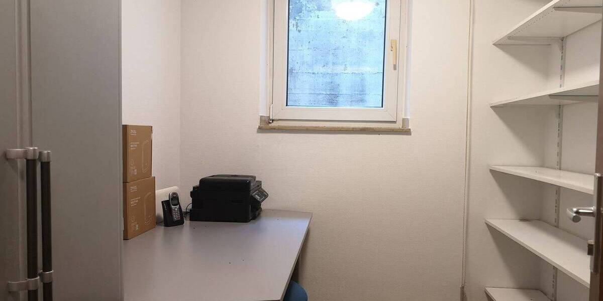 Gewerbeobjekt Mönchengladbach Wickrath - 4 Zimmer, 179.000&euro; | Angebot:25909824