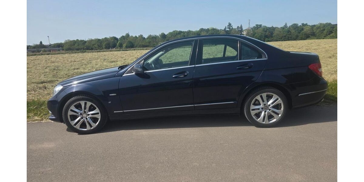 Mercedes-Benz C 250 197.000 km 8.888 &euro; Düsseldorf 40595
