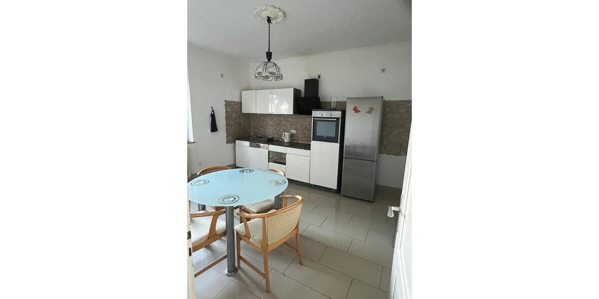 Etagenwohnung Krefeld Benrad - 2 Zimmer, 82 m&sup2;, 943&euro; | Angebot:25281768