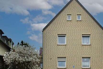 Haus Neuss-Holzheim Holzheim - 7 Zimmer, 176 m&sup2;, 390.000&euro; | Angebot:23141622