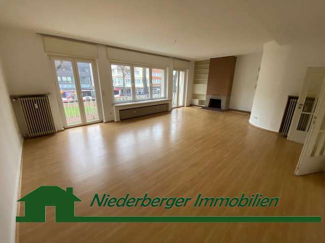 Etagenwohnung Krefeld - 2.5 Zimmer, 125 m&sup2;, 930&euro; | Angebot:24697221