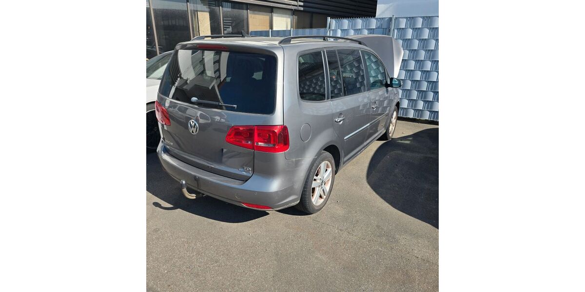 VW Touran 230.000 km 4.500 &euro; Düsseldorf 40595