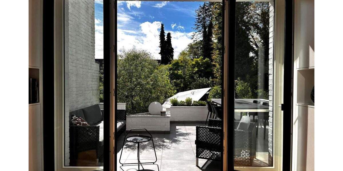 Reihenmittelhaus Krefeld Cracau - 7 Zimmer, 202 m&sup2;, 1.590.000&euro; | Angebot:25738411