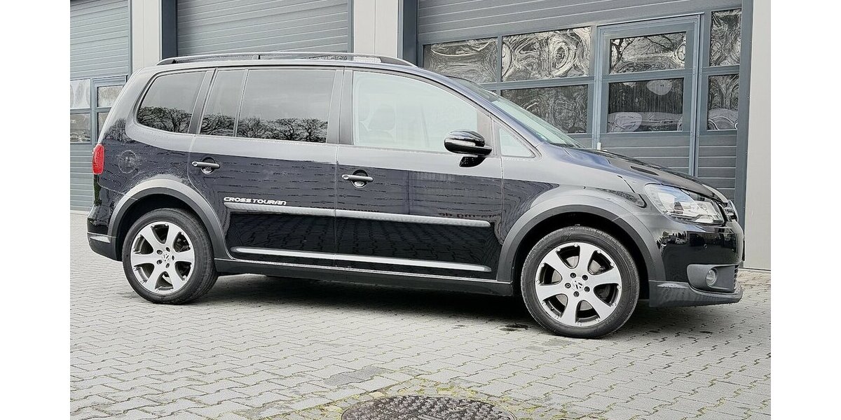 VW Touran Cross / 2,0 TDI / 170 PS / PANO / 7 Sitze 185.000 km 12.790 &euro; Mönchengladbach 41066