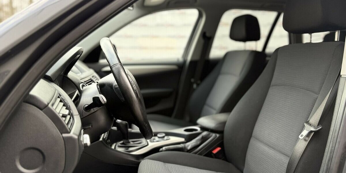 BMW X1 18 i / Automatik / Navi / AHK / ALU 122.000 km 13.890 &euro; Mönchengladbach 41066