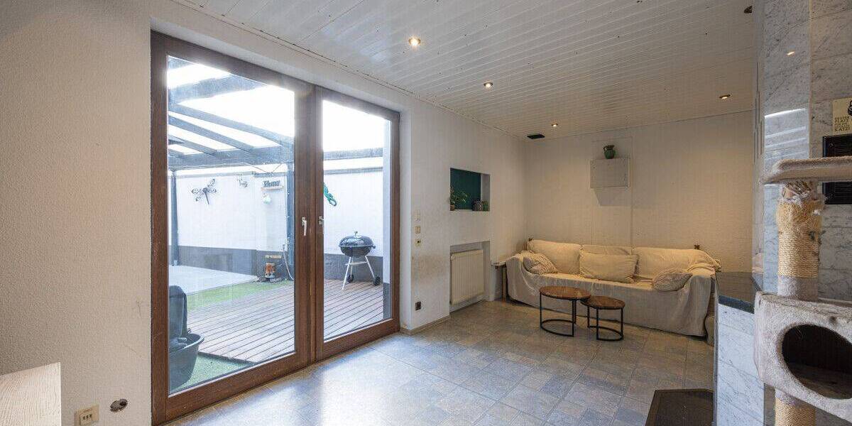 Reihenmittelhaus Krefeld Stadtmitte - 5 Zimmer, 132 m&sup2;, 295.000&euro; | Angebot:26798740