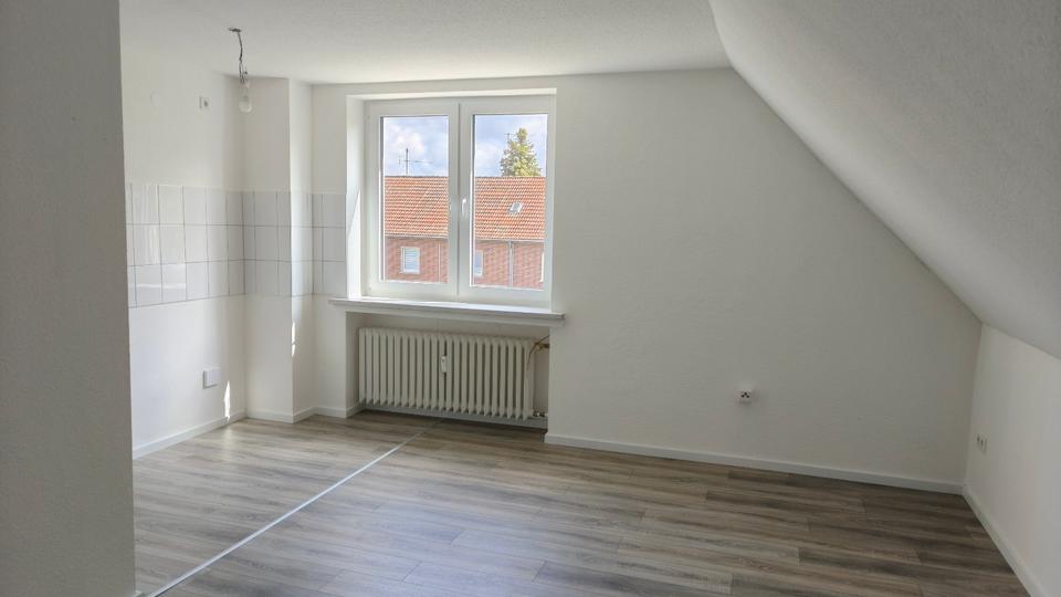 Dachgeschoßwohnung Neukirchen-Vluyn Vluyn - 2 Zimmer, 47 m&sup2;, 377&euro; | Angebot:26622652
