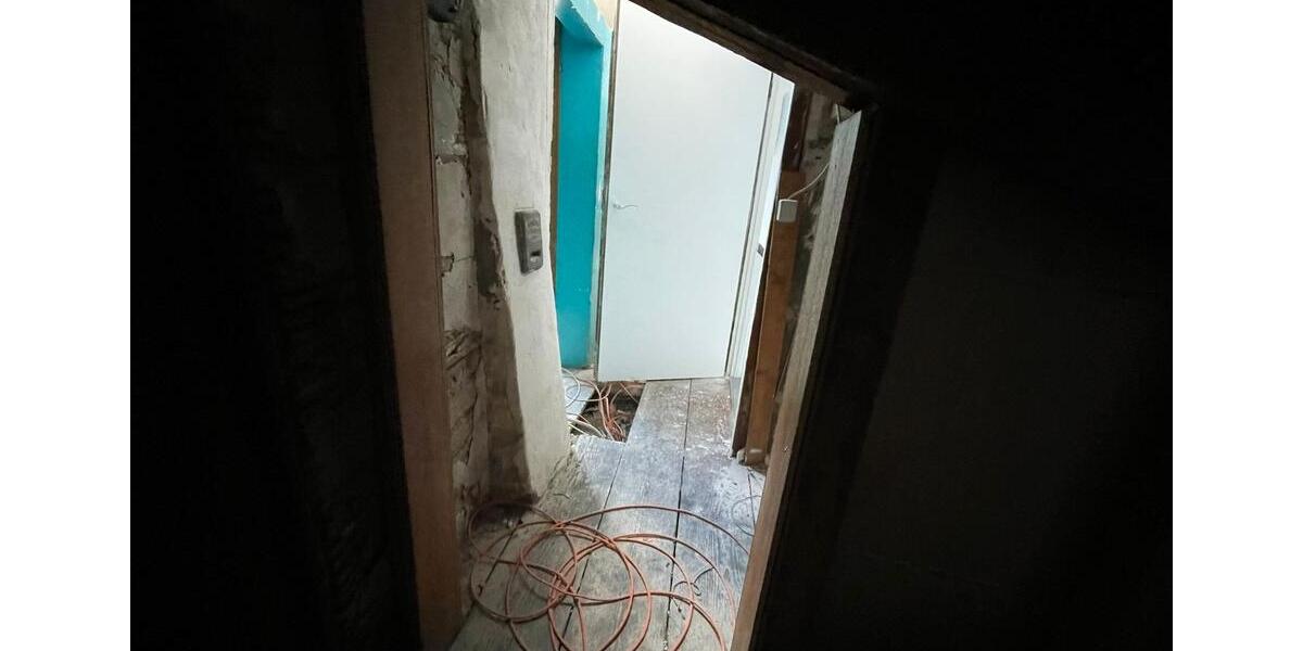 Dachgeschoßwohnung Krefeld Cracau - 5 Zimmer, 114 m&sup2;, 55.000&euro; | Angebot:25989556