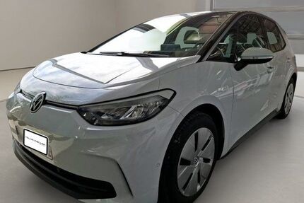 VW ID.3 18.197 km 30.990 &euro; Krefeld 47805