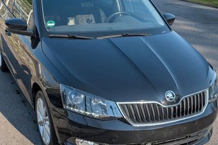 Skoda Fabia 77.000 km 10.099 &euro; Moers 47441