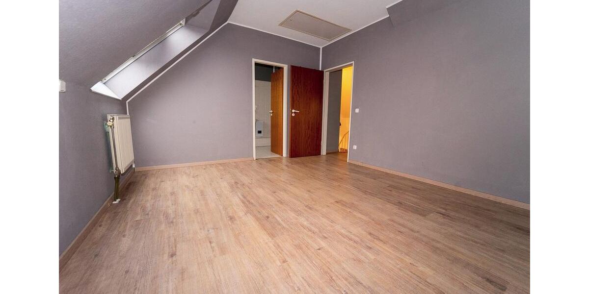 Dachgeschoßwohnung Korschenbroich - 2 Zimmer, 80 m&sup2;, 249.000&euro; | Angebot:26837358