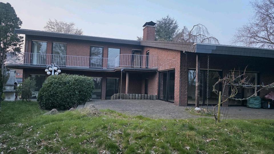 Einfamilienhaus Kerken - 12 Zimmer, 442 m&sup2;, 3.300&euro; | Angebot:25384163