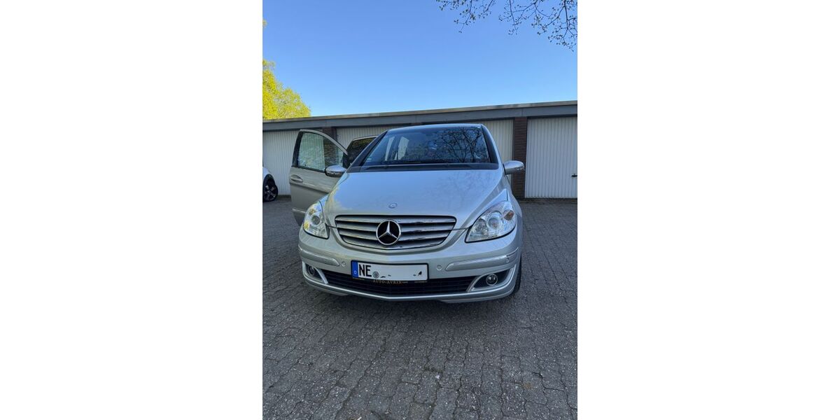 Mercedes-Benz B 170 158.441 km 5.399 &euro; Neuss 41462