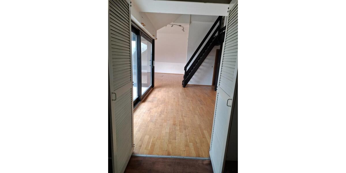 Dachgeschoßwohnung Erkelenz - 3 Zimmer, 94 m&sup2;, 800&euro; | Angebot:25433208