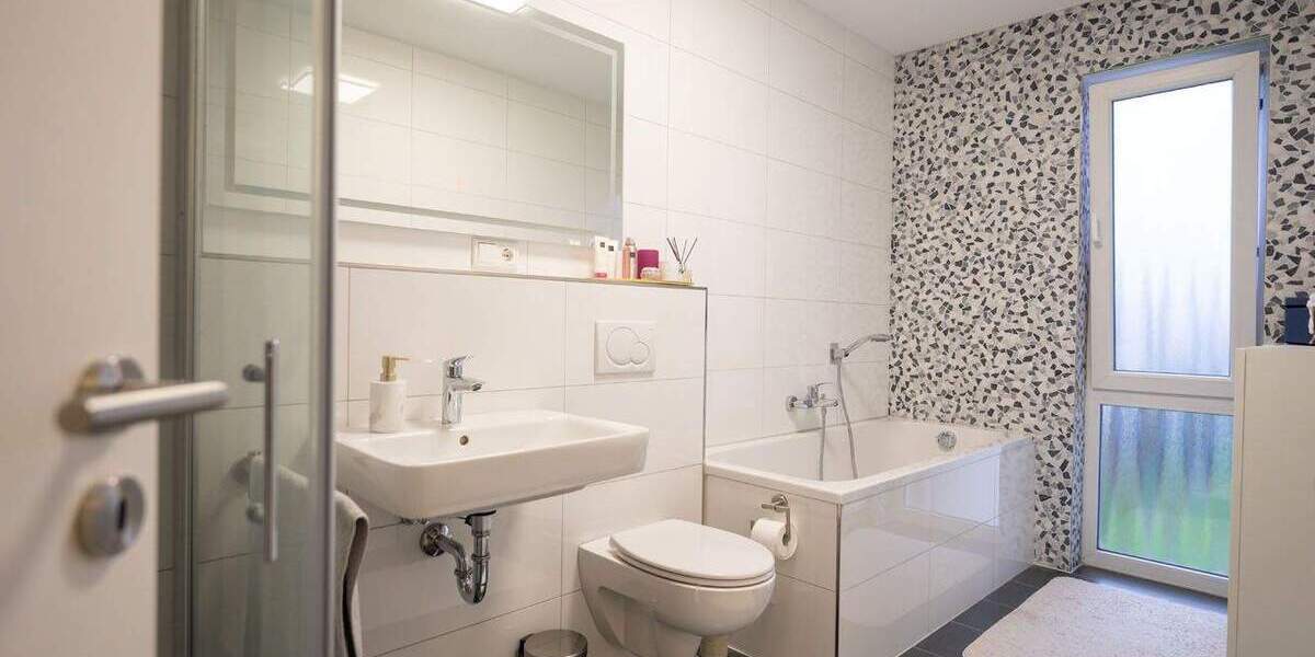 Etagenwohnung Krefeld / Uerdingen Uerdingen - 3 Zimmer, 95 m&sup2;, 398.000&euro; | Angebot:25800730