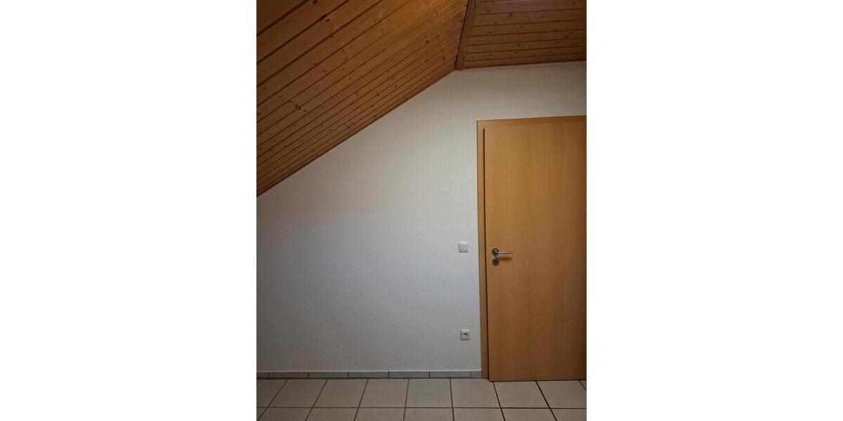 Dachgeschoßwohnung Mönchengladbach West - 2 Zimmer, 58 m&sup2;, 582&euro; | Angebot:25907531