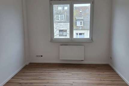 Wohnung Düsseldorf Unterbilk - 3 Zimmer, 85 m&sup2;, 1.710&euro; | Angebot:25916825