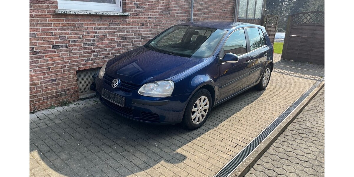 VW Golf 1.6 FSI V 184.000 km 2.500 &euro; Wassenberg 41849