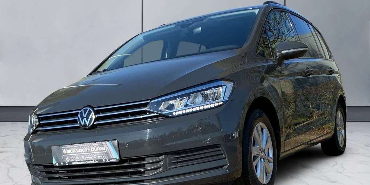 VW Touran 103.857 km 24.990 &euro; Viersen 41751