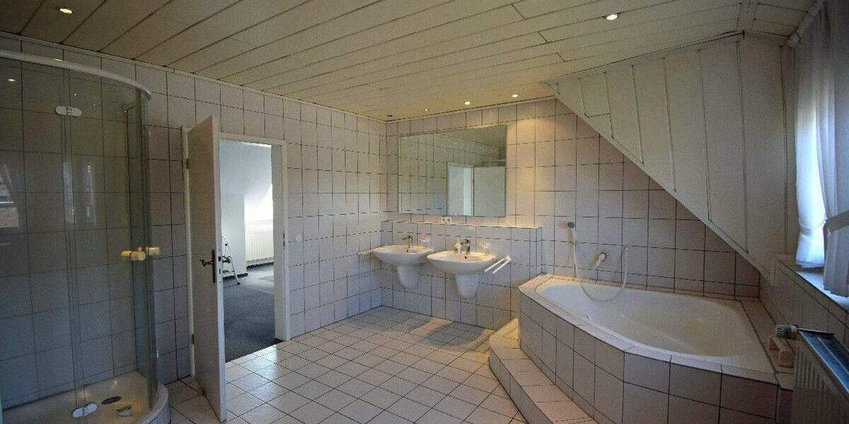 Einfamilienhaus Nettetal Kaldenkirchen - 8 Zimmer, 219 m&sup2;, 540.000&euro; | Angebot:25801337