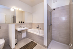 Wohnen in hochwertigem Ambiente mit internationalem Flair. Möblierte 2 Zimmer-Dachterrassen-Wohnung - Einfamilienhaus Düsseldorf Heerdt | Angebot:26645368