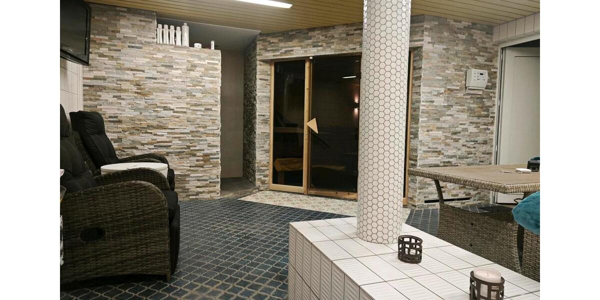 Einfamilienhaus Jüchen - 5 Zimmer, 200 m&sup2;, 4.800&euro; | Angebot:25840042