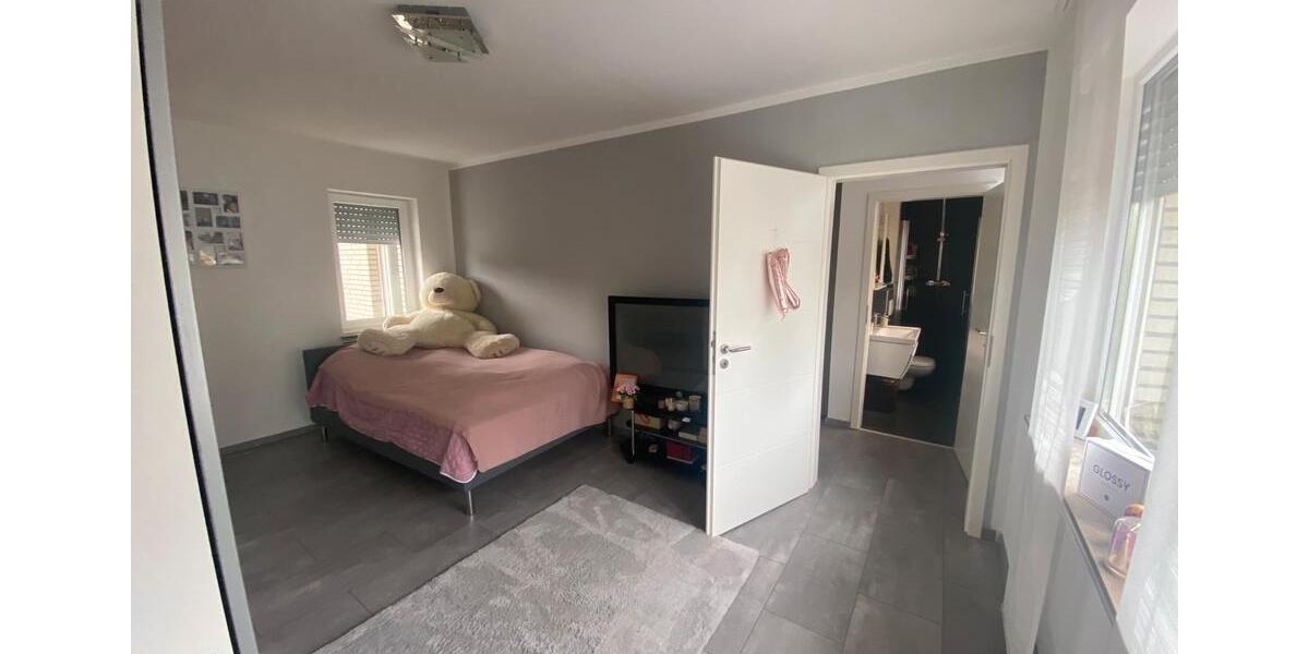 Einfamilienhaus Nettetal - 8 Zimmer, 150 m&sup2;, 494.900&euro; | Angebot:25187547