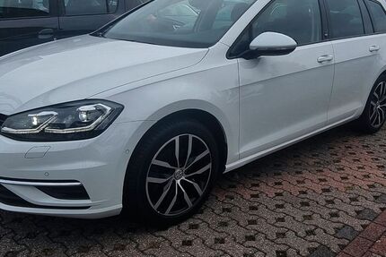 VW Golf 144.098 km 13.898 &euro; Mönchengladbach 41063