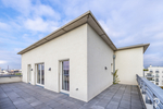 Wohnen in hochwertigem Ambiente mit internationalem Flair. Möblierte 2 Zimmer-Dachterrassen-Wohnung - Einfamilienhaus Düsseldorf Heerdt | Angebot:26645368