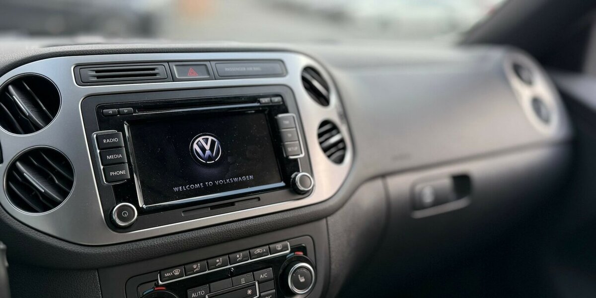 VW Tiguan CityScape BMT / 4Motion / Keyless / Xenon 134.000 km 15.890 &euro; Mönchengladbach 41066