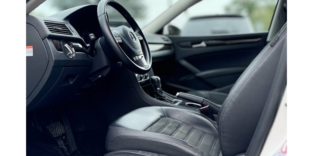 VW Passat 2,0 TDI Highline / Leder / SHD / Keyless 228.000 km 11.390 &euro; Mönchengladbach 41066