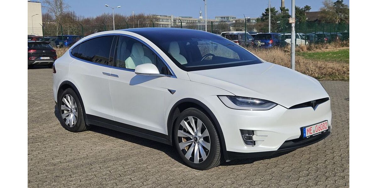 Tesla Model X 50.635 km 48.500 &euro; Grevenbroich 41515
