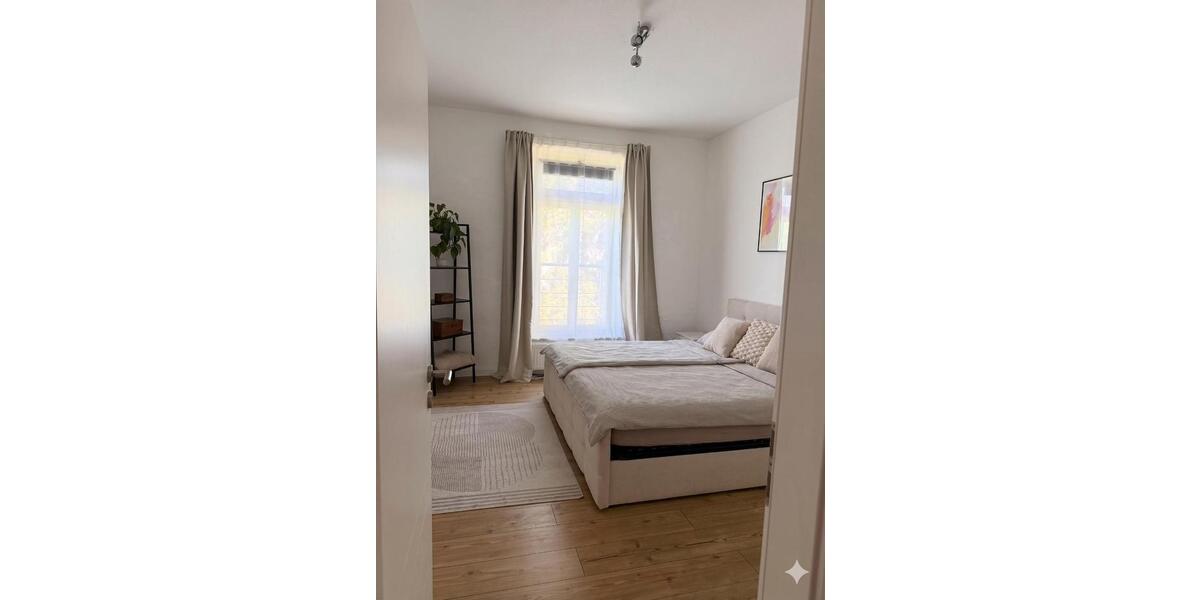 Einfamilienhaus Mönchengladbach West - 5 Zimmer, 150 m&sup2;, 1.700&euro; | Angebot:26489522