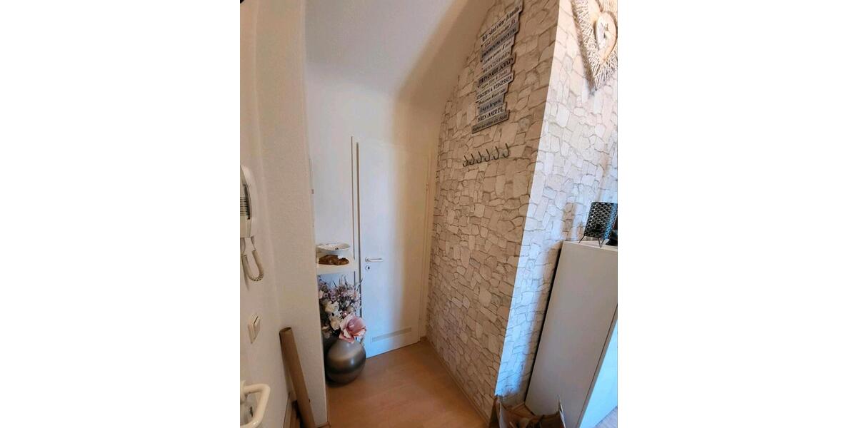 Dachgeschoßwohnung Krefeld Hüls - 2 Zimmer, 58 m&sup2;, 613&euro; | Angebot:26036366