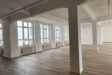 Haus Krefeld Stadtmitte - 4 Zimmer, 3 m&sup2;, 1.950.000&euro; | Angebot:26376722