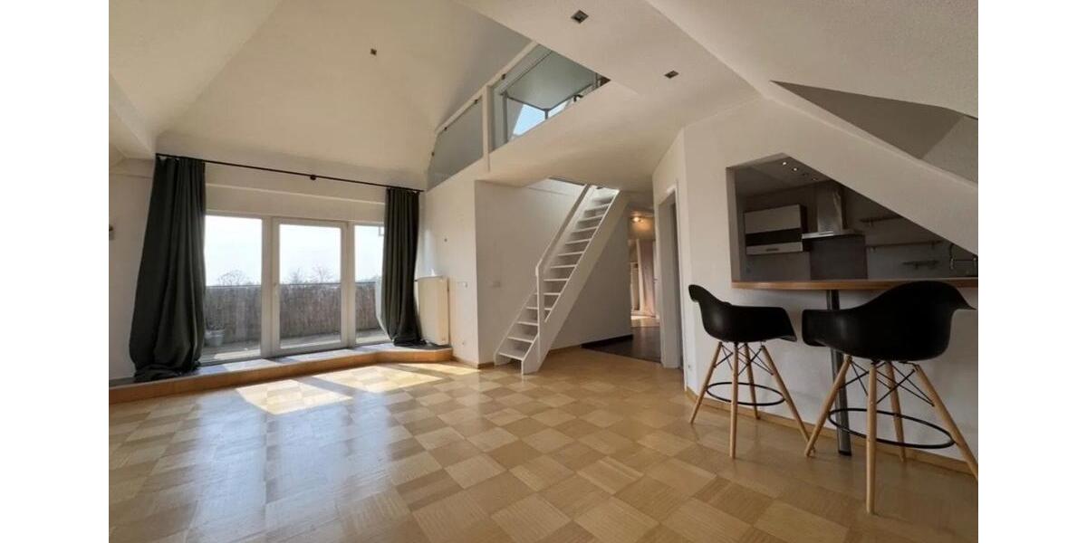Dachgeschoßwohnung Mönchengladbach Nord - 3 Zimmer, 140 m&sup2;, 198.000&euro; | Angebot:26655393