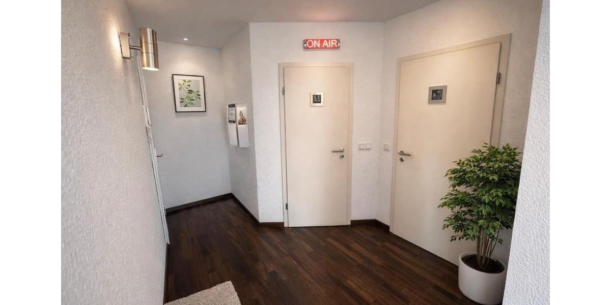 Dachgeschoßwohnung Mönchengladbach Nord - 3 Zimmer, 140 m&sup2;, 198.000&euro; | Angebot:26655393