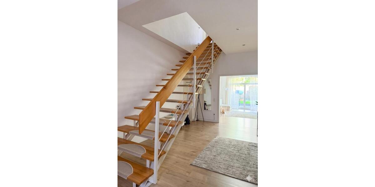 Einfamilienhaus Mönchengladbach West - 5 Zimmer, 150 m&sup2;, 1.700&euro; | Angebot:26489522