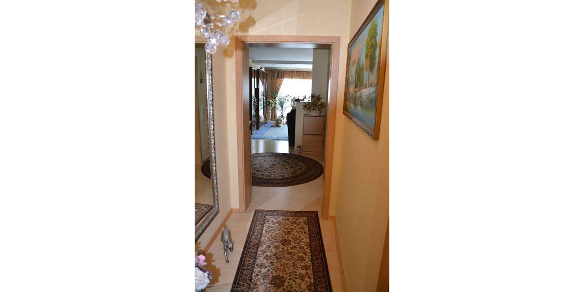 Etagenwohnung Düsseldorf Unterrath - 4 Zimmer, 99 m&sup2;, 1.450&euro; | Angebot:25970683