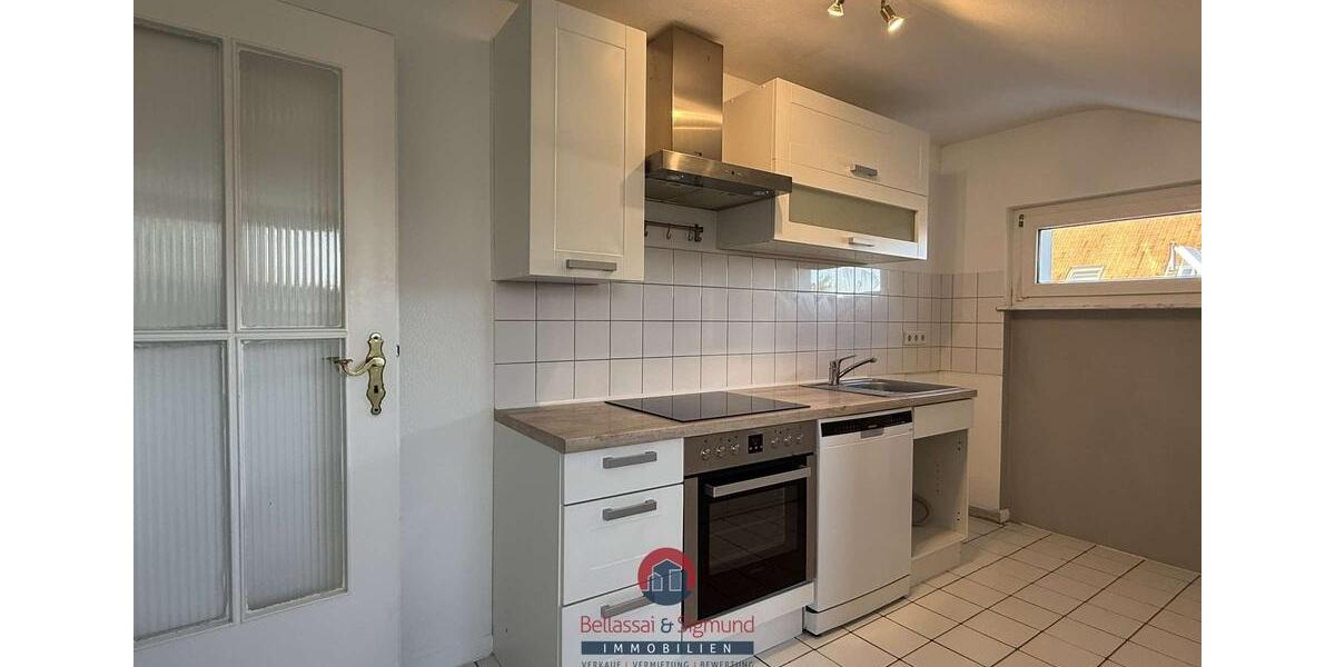 Dachgeschoßwohnung Krefeld Cracau - 2 Zimmer, 70 m&sup2;, 690&euro; | Angebot:25790785