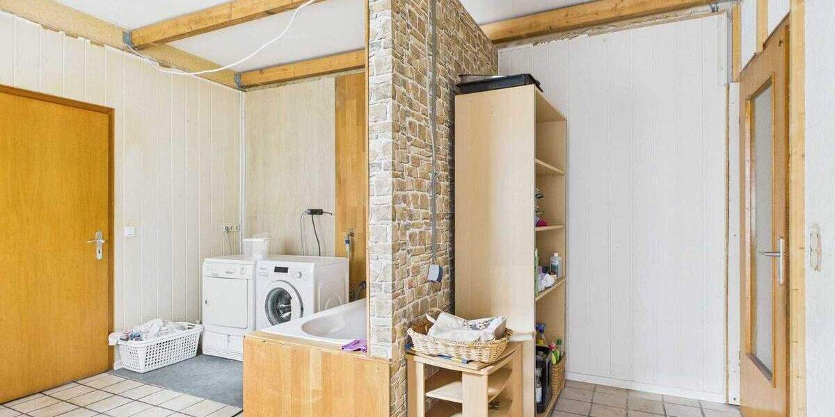 Mehrfamilienhaus, Wohnhaus Hückelhoven Brachelen - 5 Zimmer, 148 m&sup2;, 149.000&euro; | Angebot:25726272