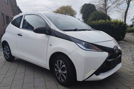 Toyota Aygo (X) 198.000 km 3.750 &euro; Heinsberg 52525