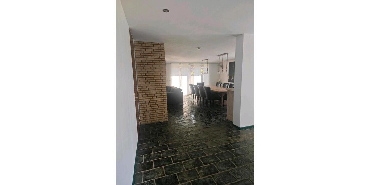 Einfamilienhaus Jüchen - 5 Zimmer, 200 m&sup2;, 2.700&euro; | Angebot:26248497