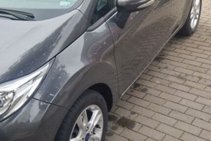 Ford Fiesta 66.300 km 7.500 &euro; Neuss 41472