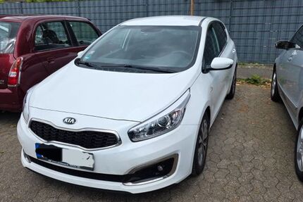 Kia ceed / Ceed 69.300 km 10.350 &euro; Düsseldorf 40595
