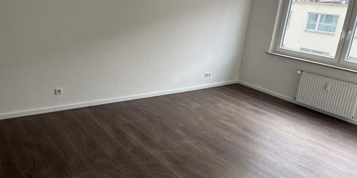 Etagenwohnung Krefeld Stadtmitte - 3 Zimmer, 91 m&sup2;, 710&euro; | Angebot:25780302