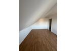 Dachgeschoßwohnung Grevenbroich - 5 Zimmer, 95 m&sup2;, 1.012&euro; | Angebot:26636782