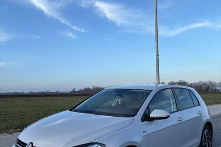 VW Golf 88.269 km 17.199 &euro; Wegberg 41844