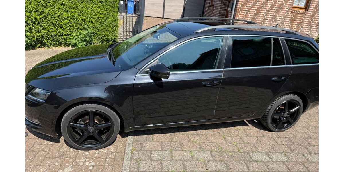 Skoda Octavia 85.000 km 13.900 &euro; Geldern 47608